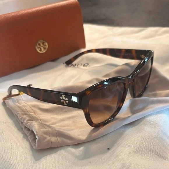 Tory Burch Burnt Orange sunglass holder + sunglasses - Picture 2 of 3